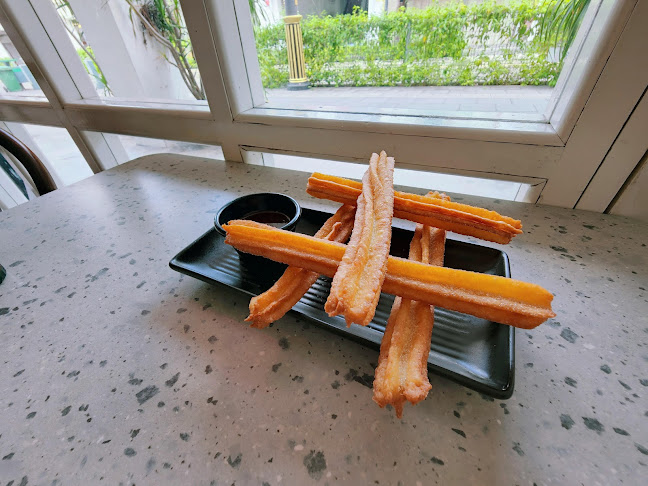 The Replacement - Lodge & Kitchen