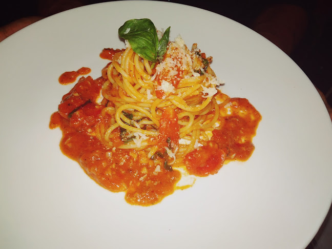 Zoorassic - Gastronomi dan perhotelan