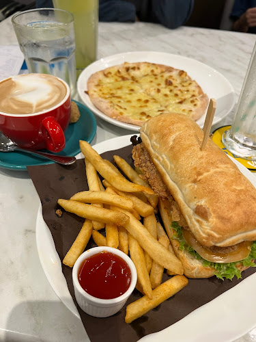 Opinii despre Vivo Pizza Berjaya Times Square în Kuala Lumpur - Gastronomi dan perhotelan