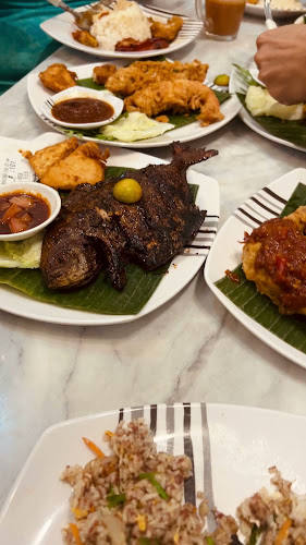 Mom's Laksa - Kuching