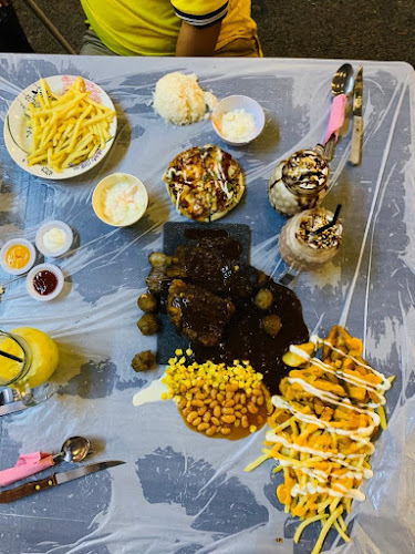 Opinii despre Maroon Cafe în Sungai Petani - Gastronomi dan perhotelan