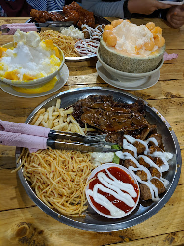 Snowtime Dessert Cafe - Gastronomi dan perhotelan