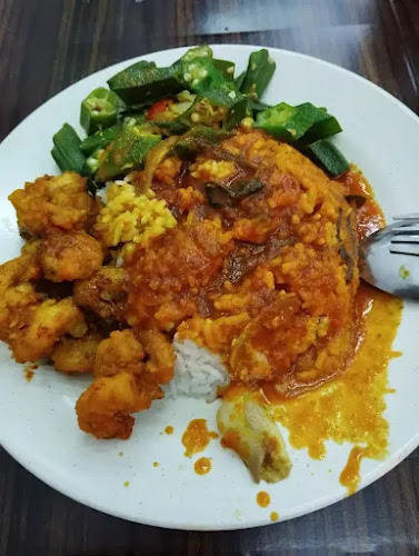 Opinii despre Nasi Kandar Ali Mamak (Jalan Servis) în George Town - Gastronomi dan perhotelan