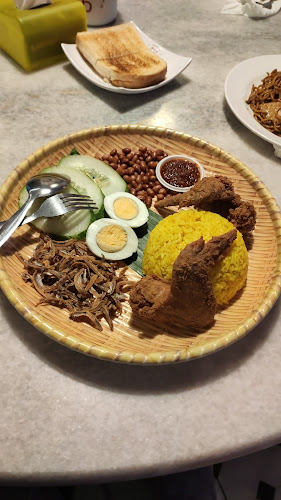 Comentarii opinii despre Kopi Ping Cafe @ Sutera Avenue