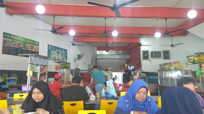 Pak Amit Cafe 3 - Gastronomi dan perhotelan