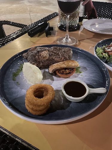 Coco-Joe's Bar & Grill - Gastronomi dan perhotelan