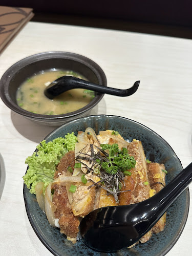 Sushi Hiro SS2 - Gastronomi dan perhotelan