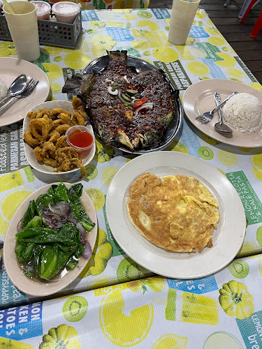 Restoran Ikan Bakar Muara Sg Melaka