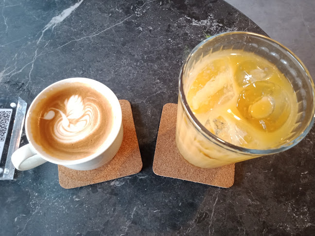 Undisclosed Location - Gastronomi dan perhotelan