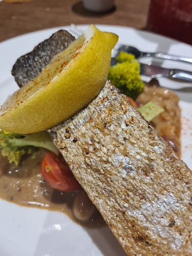 COMMONS by Food Journal Group - Kuching