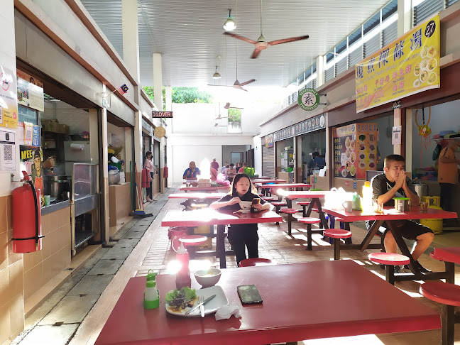 Comentarii opinii despre Kompleks Penjaja Desiran Tanjung