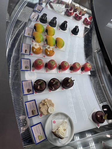 Lot B3#01-03A No.7 Molek Pine 3 Apartment, Jalan Molek 1/27, Taman Molek, 81100 Johor Bahru, Johor Darul Ta'zim