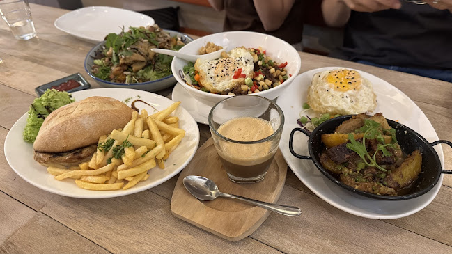 Comentarii opinii despre Fat Tea Macanese Food