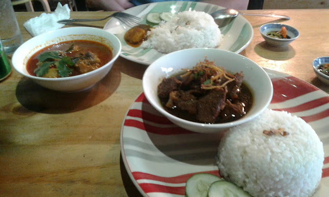 Opinii despre lima.tujoh Cafe & Guesthouse în Kuching - Gastronomi dan perhotelan