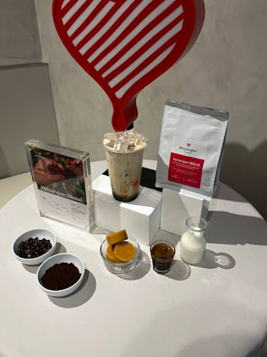 Opinii despre Kenangan Coffee Suria KLCC în Kuala Lumpur - Gastronomi dan perhotelan
