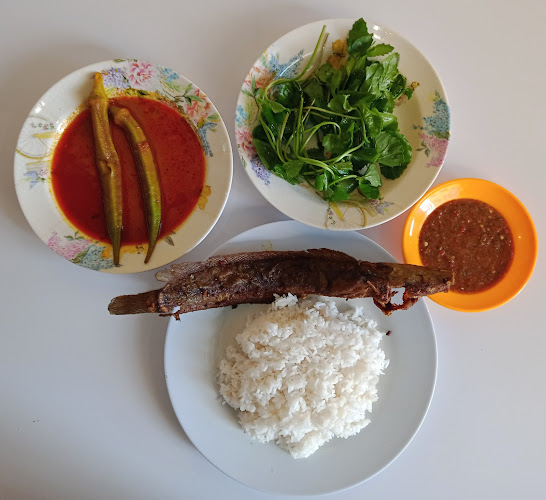 Opinii despre Mak Teh Nasi Campur Jelutong în George Town - Gastronomi dan perhotelan