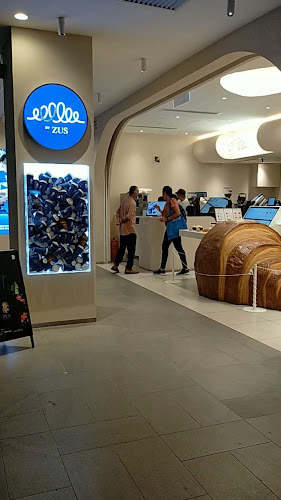 Opinii despre ZUS, Coffee Meets Pastry - 1 Utama Shopping Centre în Petaling Jaya - Gastronomi dan perhotelan
