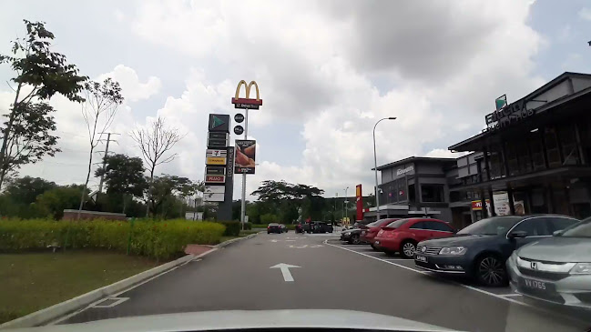 Opinii despre McDonald's Educity JB DT în Iskandar Puteri - Gastronomi dan perhotelan