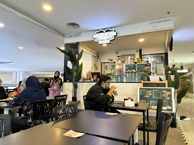 Abang Adik Kopitiam - Gastronomi dan perhotelan