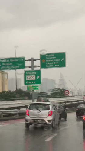 Opinii despre Berrumbu Kitchen Permaisuri în Cheras - Gastronomi dan perhotelan