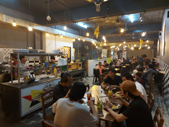 Grill Patio Menggatal Plaza - Gastronomi dan perhotelan