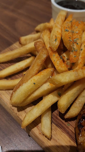 Opinii despre Howdy Grillhouse în Kuching - Gastronomi dan perhotelan