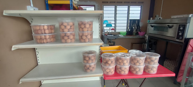 Lrg Stesen, Kampung Manggis, 35800 Slim River, Perak