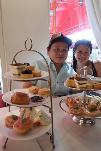 Encore Malaysia - Gastronomi dan perhotelan