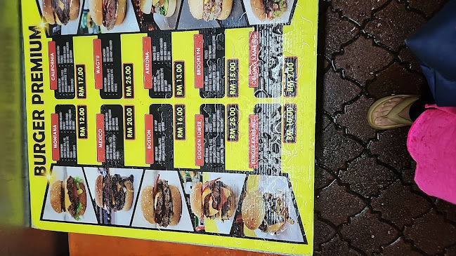 Mat John Burger Menara Condong