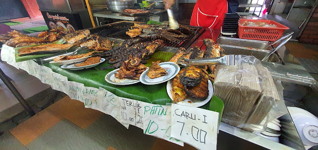 Comentarii opinii despre Medan Selera Taman Desa Keramat (AU2C)