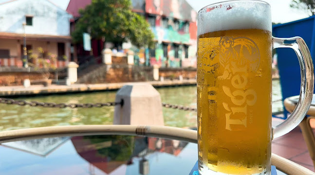 Comentarii opinii despre Nebula Cafe By The River (PORK-FREE)