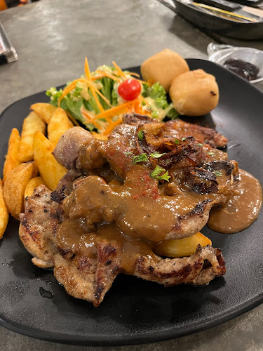 OverStepped Cafe Perdana Heights