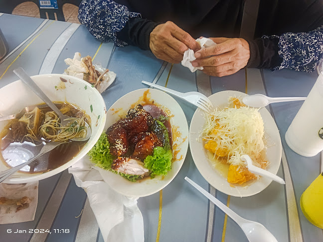 Datok, Jalan Datuk Ajibah Abol, Kampung No, 93400 Kuching, Sarawak