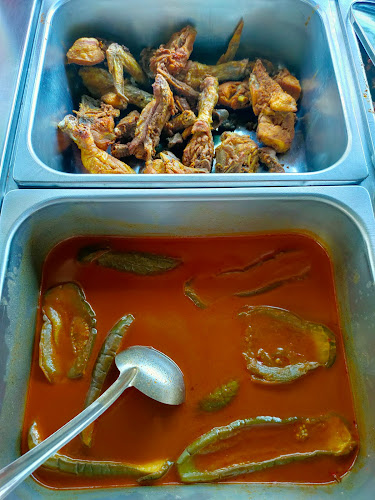 Opinii despre Roszita Nasi Berlauk în Kuala Terengganu - Gastronomi dan perhotelan