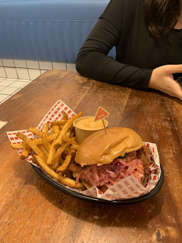 FOWLBOYS SS15 - Gastronomi dan perhotelan