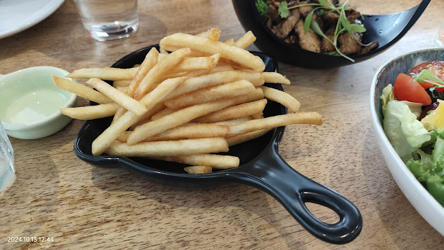 Comentarii opinii despre Meat Feds by Chef Yenni Law