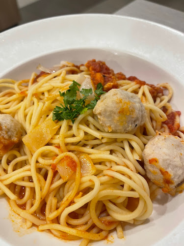 Pizza Hut - Gastronomi dan perhotelan