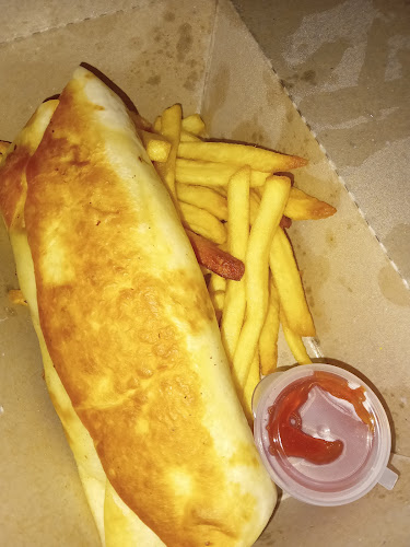 BURGER CRISPY JALAN SEKOLAH - Gastronomi dan perhotelan