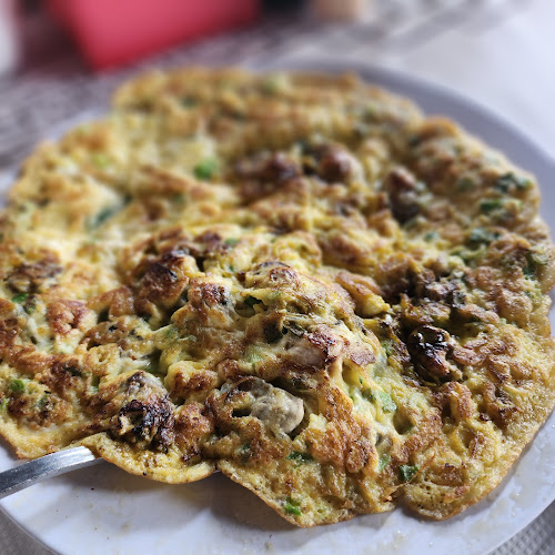 Lala Chong Kayu Ara Seafood Restaurant - Gastronomi dan perhotelan