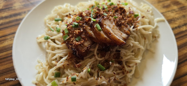 Opinii despre Kedai Kopi New Wah Hong Restaurant în Labuan - Gastronomi dan perhotelan