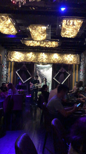 Bo-Ni Restaurant & Bar