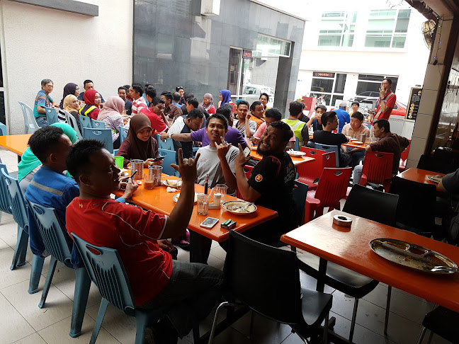 Restoran Hathija Maju Bistro - Gastronomi dan perhotelan