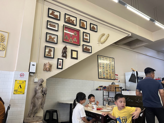 Bess Kopitiam • Pork Free Restaurant - Gastronomi dan perhotelan