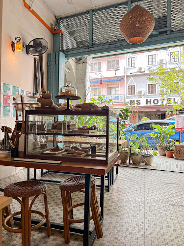 Comentarii opinii despre Blackstone Bakery Cafe (Jalan Stesen 1)