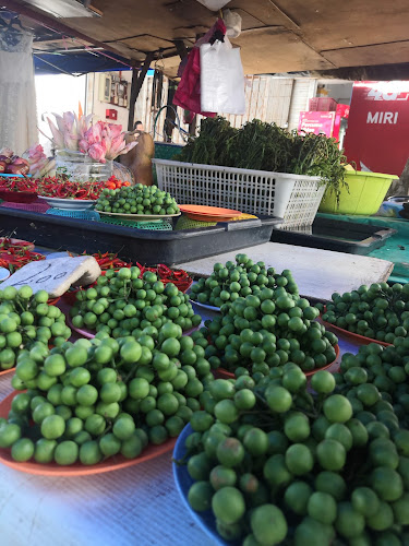 Opinii despre Tamu Kedayan în Miri - Gastronomi dan perhotelan