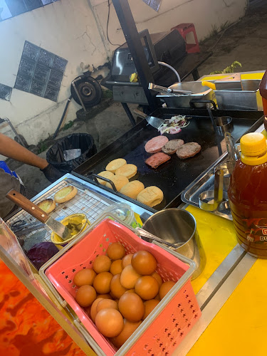 GTR Burger Century JB - Gastronomi dan perhotelan