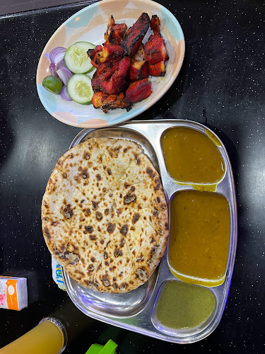 Restoran Al-Azmi Bistro - Gastronomi dan perhotelan