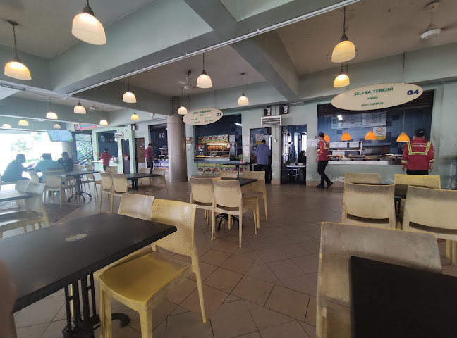 Precinct 8 Food Court - Putrajaya