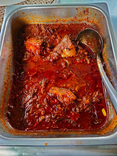 Roszita Nasi Berlauk - Gastronomi dan perhotelan