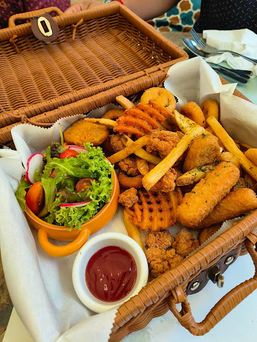 Opinii despre Fly Me To în George Town - Gastronomi dan perhotelan